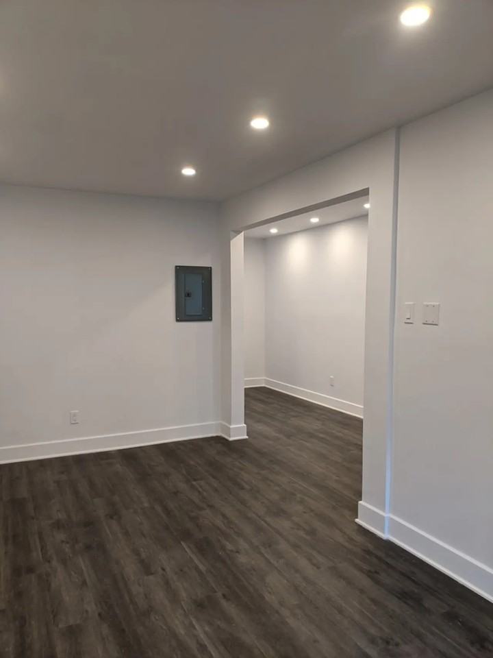 8619 Avenue Champagneur #3 - Photo 3 of 9