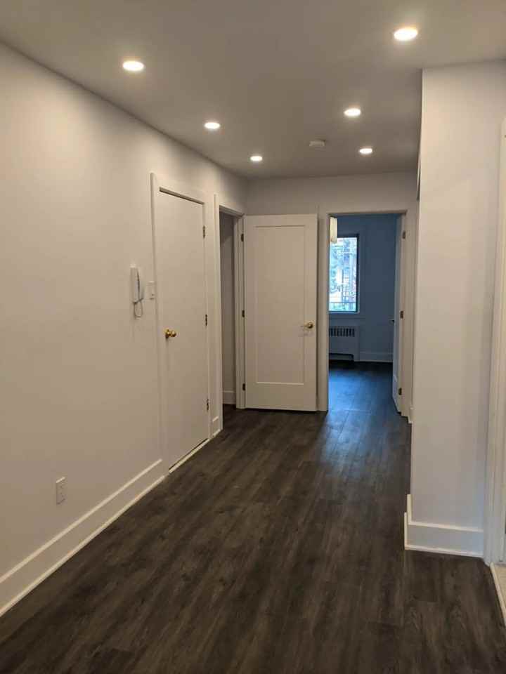 8619 Avenue Champagneur #3 - Photo 2 of 9