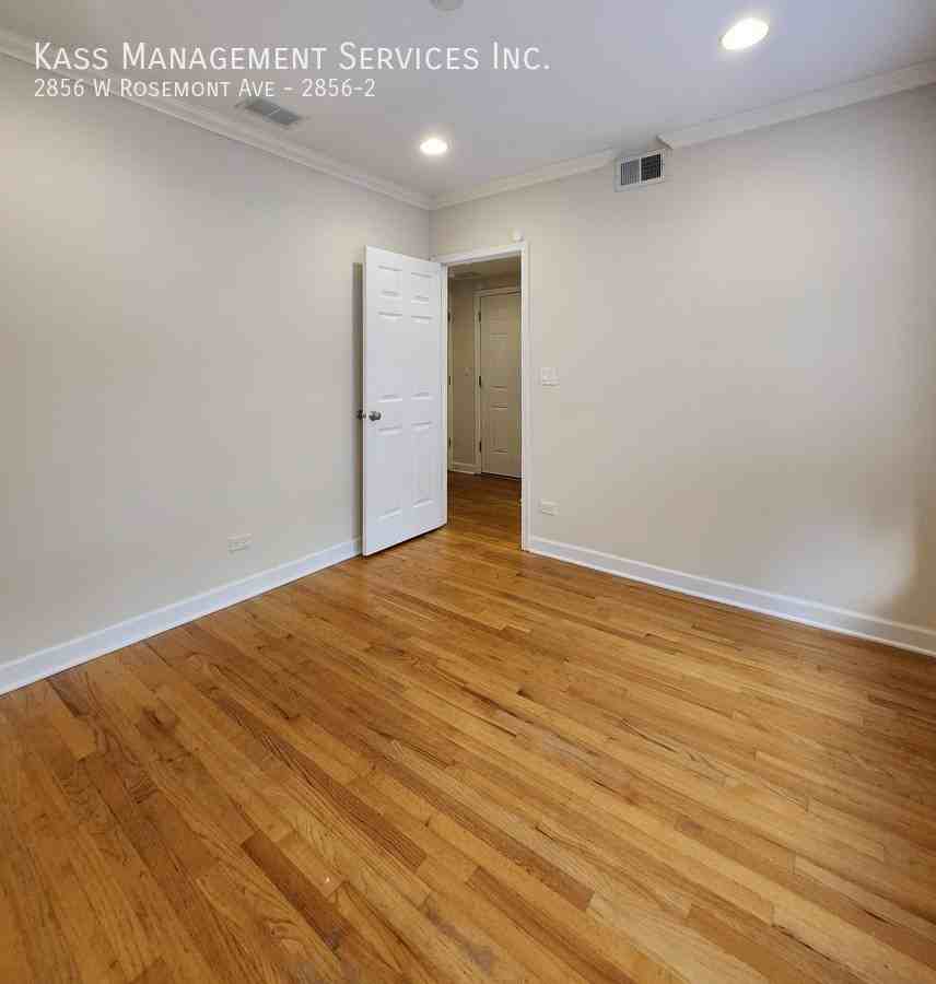 2856 W Rosemont Ave #2856-2 - Photo 6 of 11