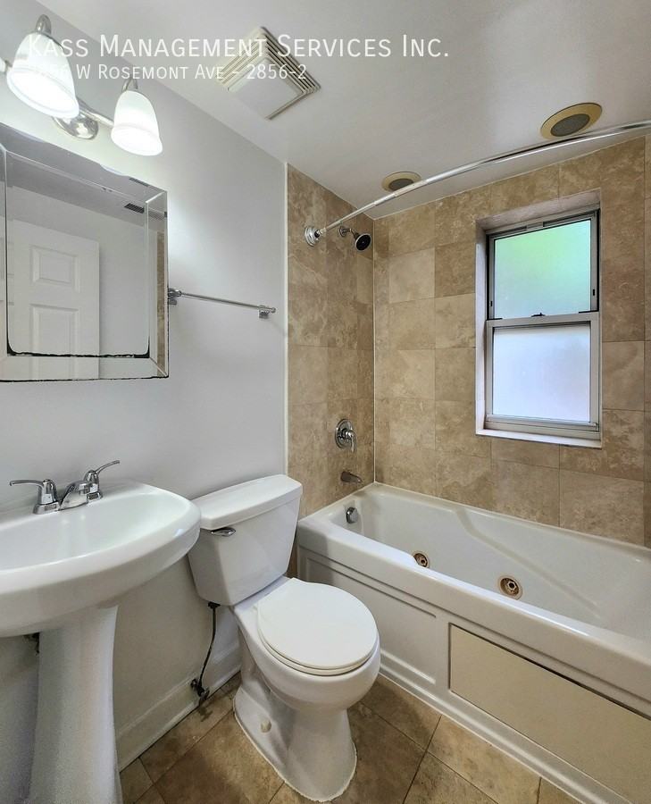 2856 W Rosemont Ave #2856-2 - Photo 7 of 11