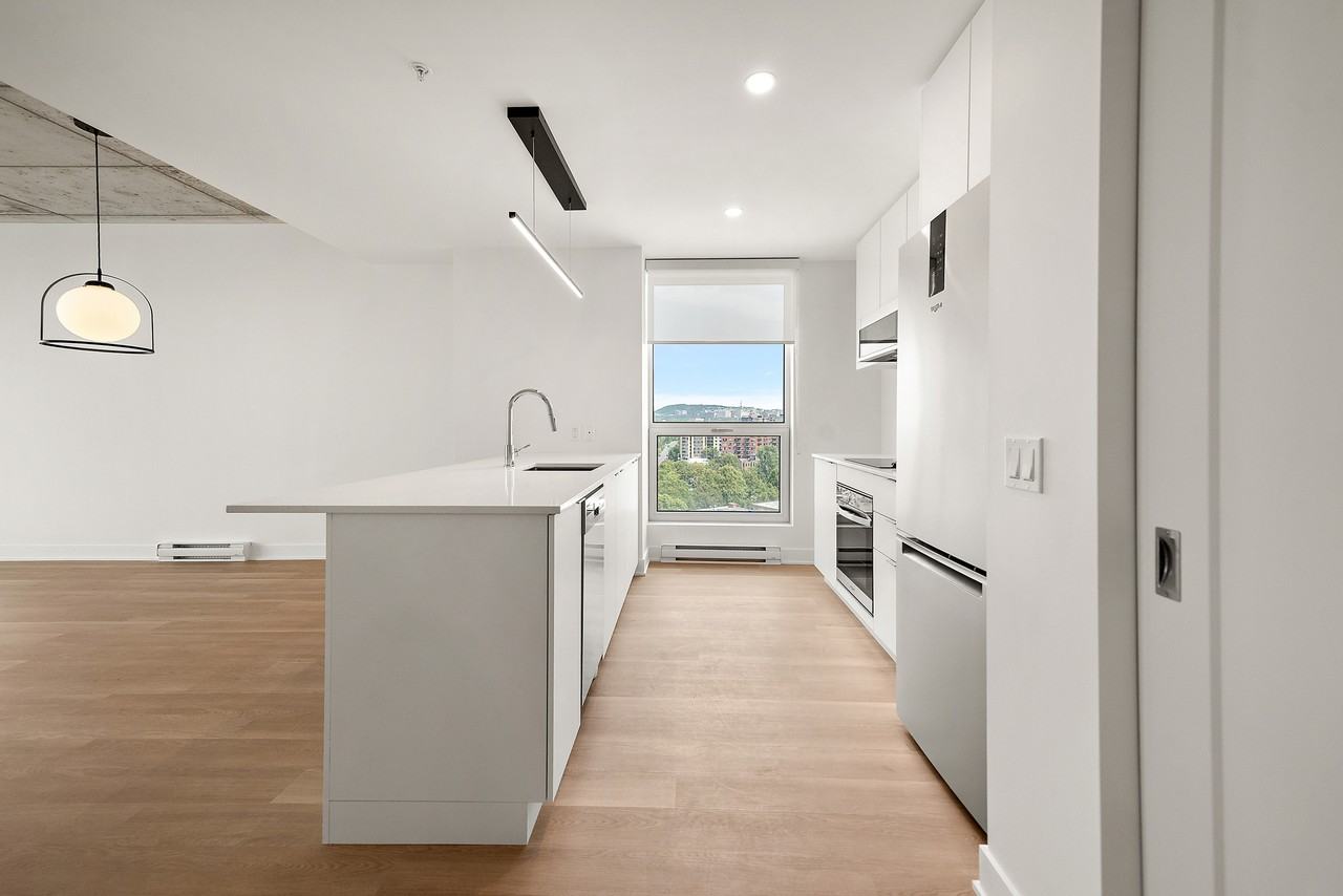 5200 Rue de la Savane #1110