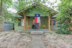 featured image of 2834 2834 Salado St - Entire Property