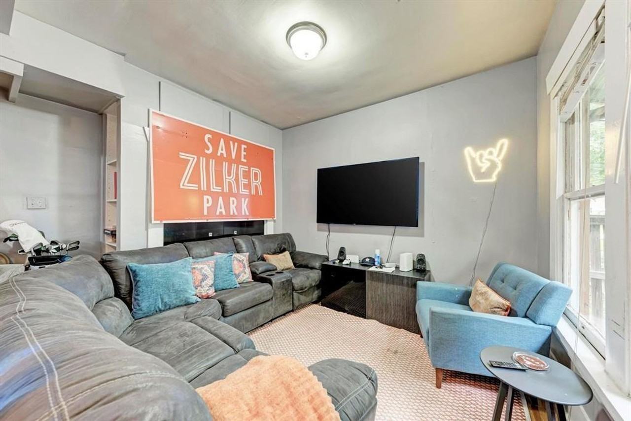 2834 2834 Salado St - Entire Property - Photo 6 of 41