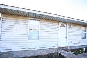 featured image of 1700 Pineview St #C3