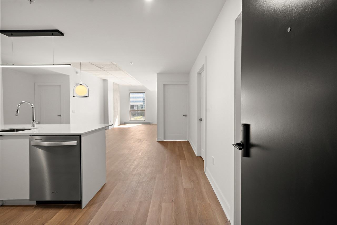 5200 Rue de la Savane #328