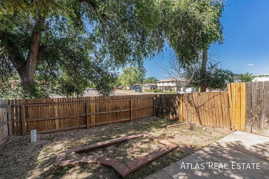 347 Colony Pl - Photo 2 of 27