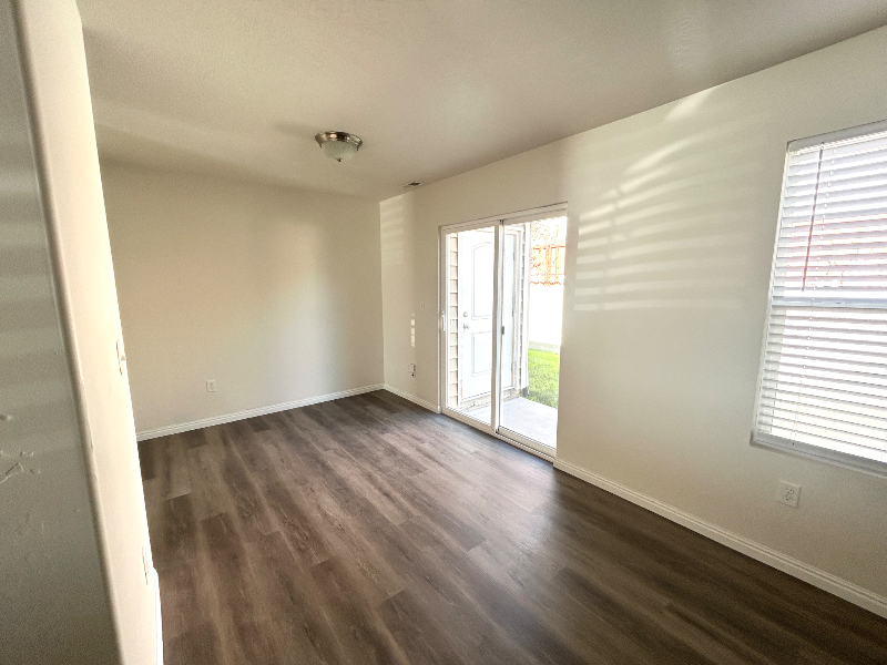 3414 S Carrick Dr - Photo 4 of 18