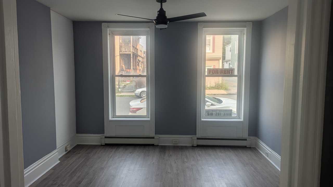 98 Park Avenue #1st floor - Photo 3 of 13