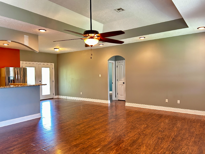 123 Barbara Dr - Photo 3 of 21