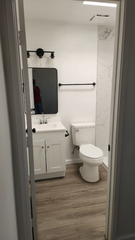 1311 N Gila St #4 - Photo 3 of 37