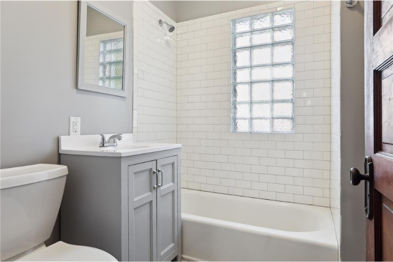 1629 Saint Anthony Avenue #1 - Photo 5 of 8