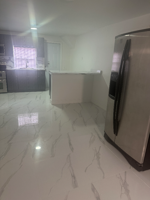 30 Nwst - Photo 2 of 4