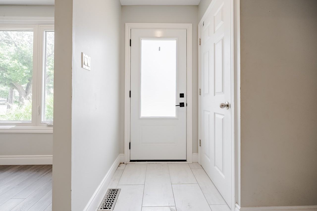 1435 Leighland Road - Photo 3 of 34