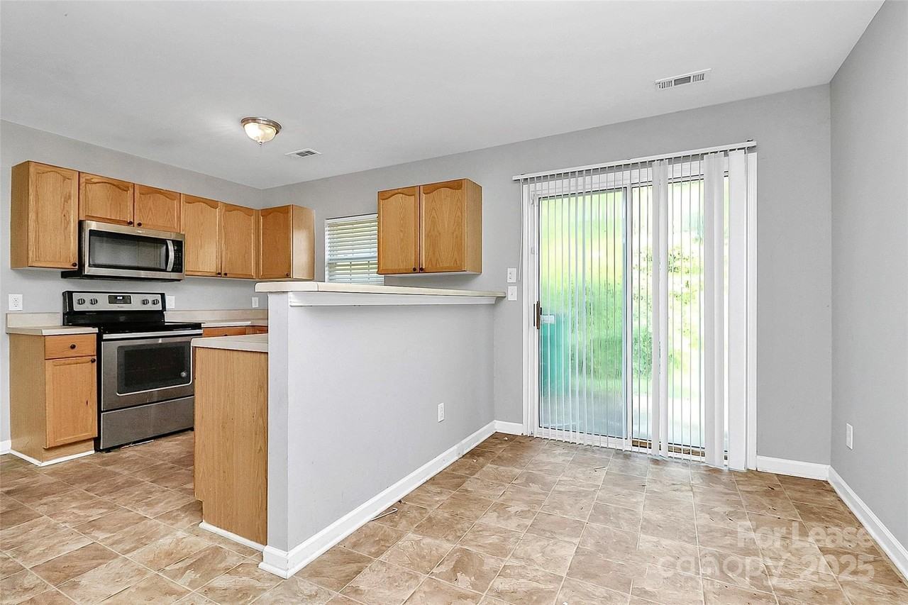 5750 Laborde Ave - Photo 5 of 30