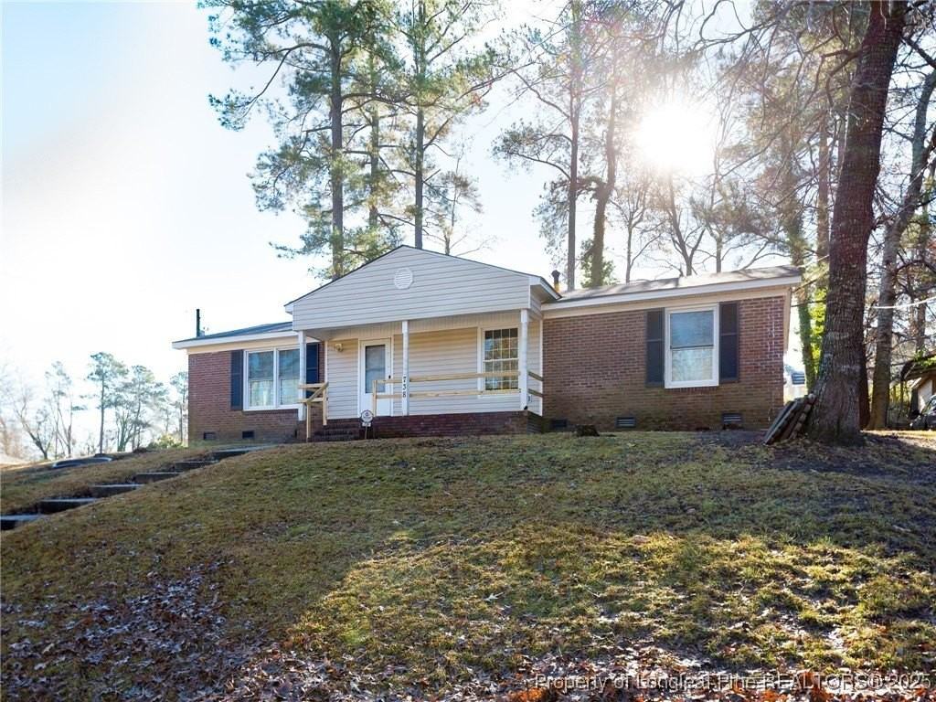 738 Ashboro St - Photo 2 of 18