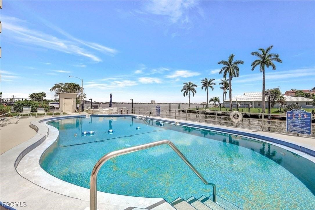 1766 Cape Coral Pkwy E Apt 410 #410 - Photo 6 of 21