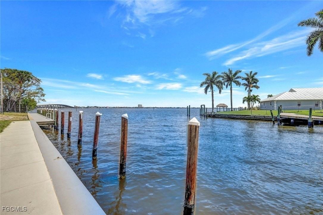 1766 Cape Coral Pkwy E Apt 410 #410 - Photo 7 of 21