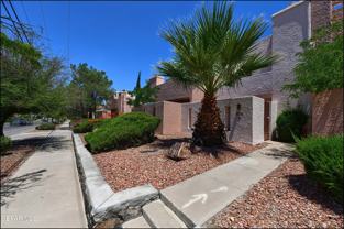 710 N Resler Dr Apt D #D - Photo 1 of 1