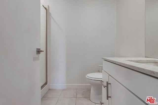 2700 E Chaucer St #33 - Photo 5 of 8