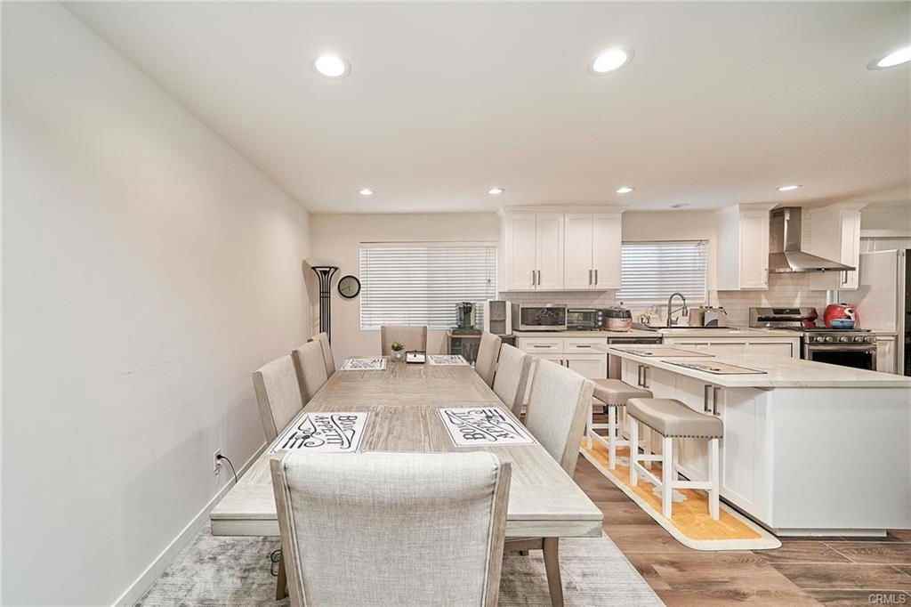 10940 Topeka Dr - Photo 2 of 8