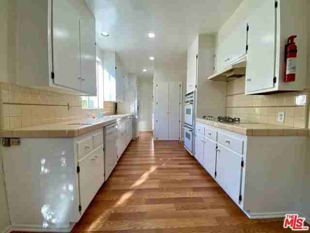 2941 Motor Ave - Photo 5 of 8