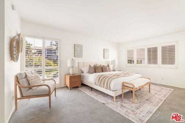 17140 Palisades Circle - Photo 3 of 8