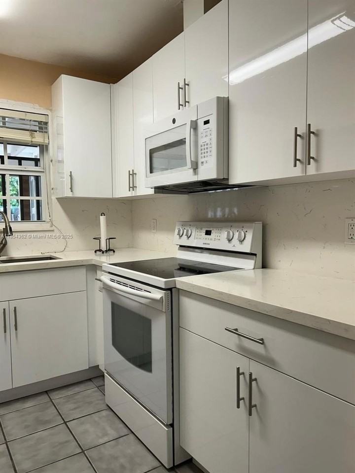 12282 Southwest 10th Street #3-10A1 - Photo 5 of 14