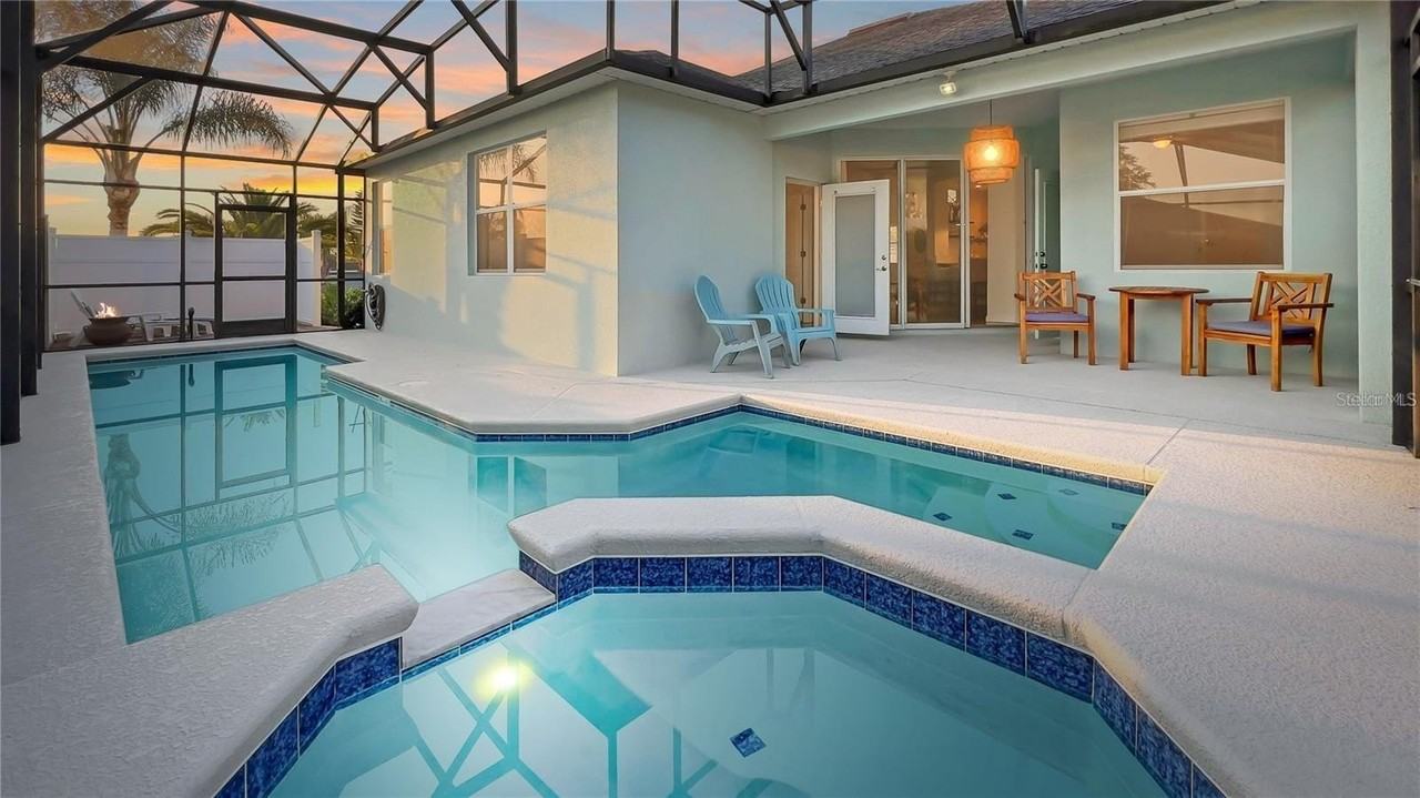 230 Captain Hook Way - Photo 3 of 32