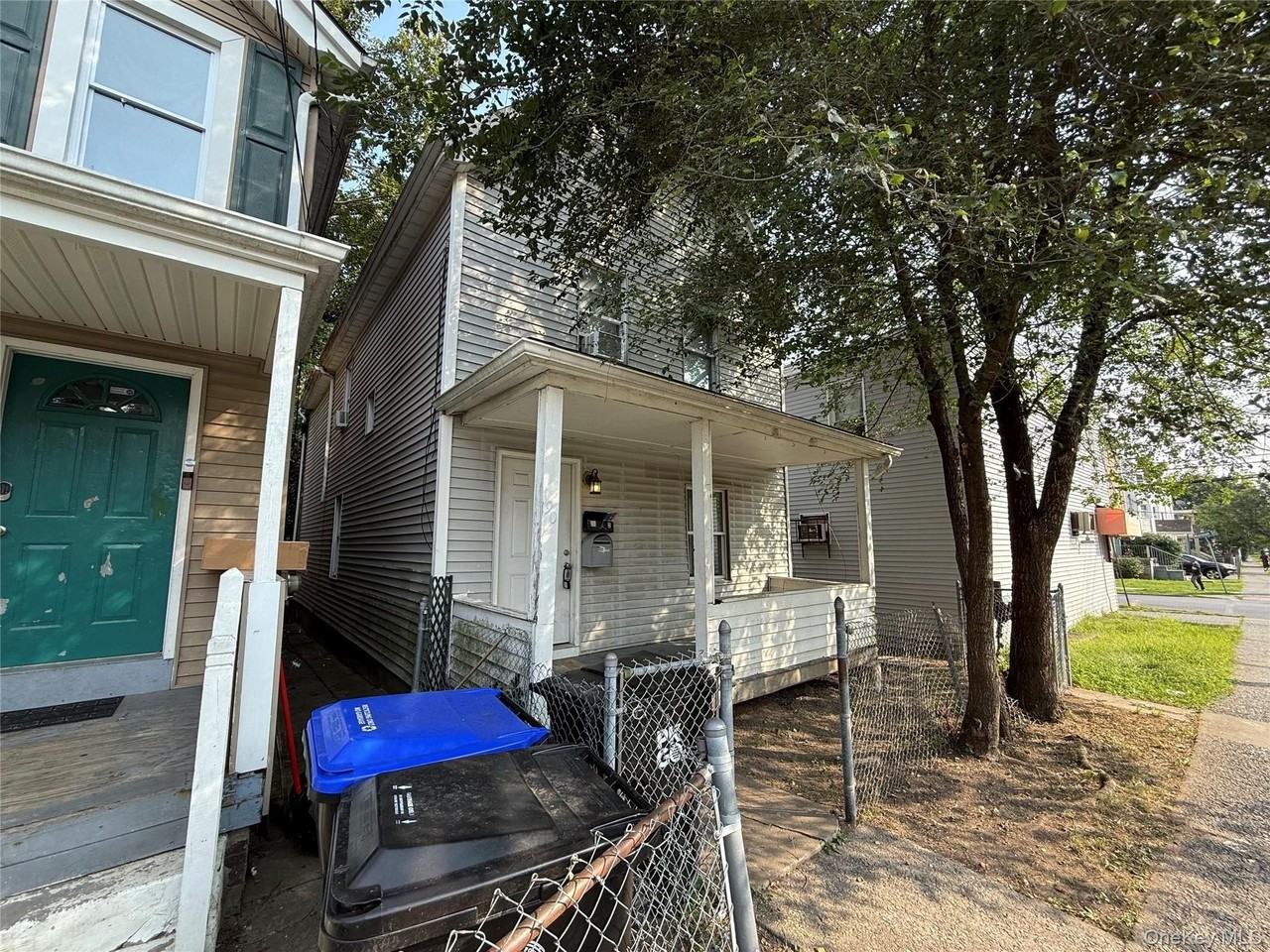 190 Winnikee Ave #1 - Photo 2 of 16