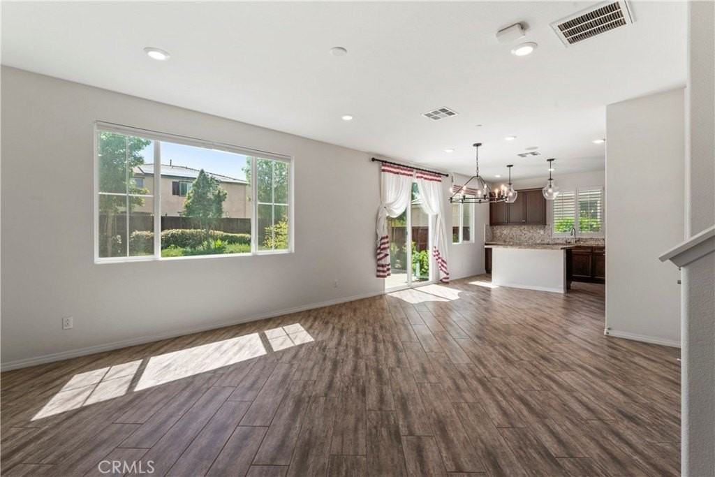 27544 Kobuk Valley Dr - Photo 4 of 33