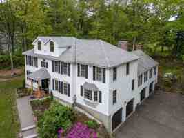 featured image of 4 Rockwood Ln