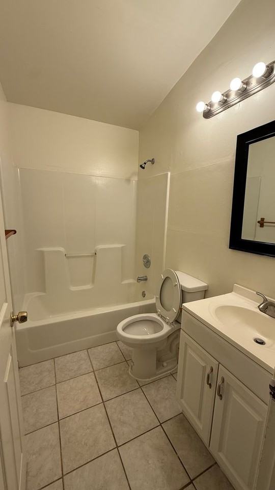 1803 Atkamire Dr - Photo 3 of 14