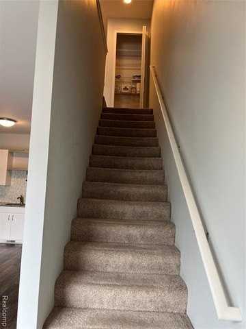 273 E Palmer St #3 - Photo 6 of 30