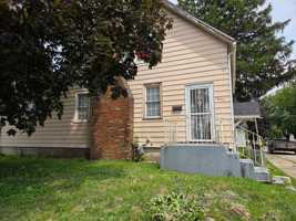 featured image of 1445 38th St