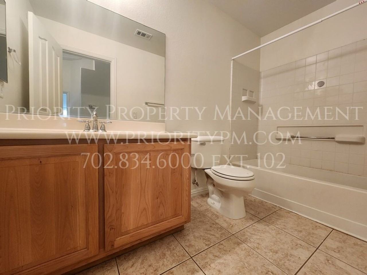 7127 Cabin Fever Street #102 - Photo 5 of 9