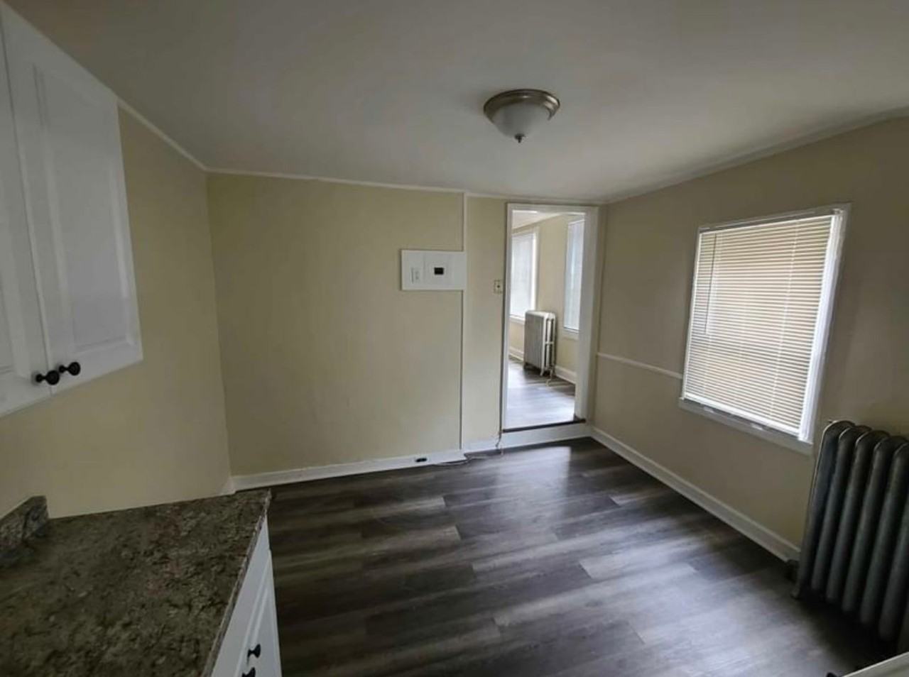 274 S Loudon Ave - Photo 2 of 11