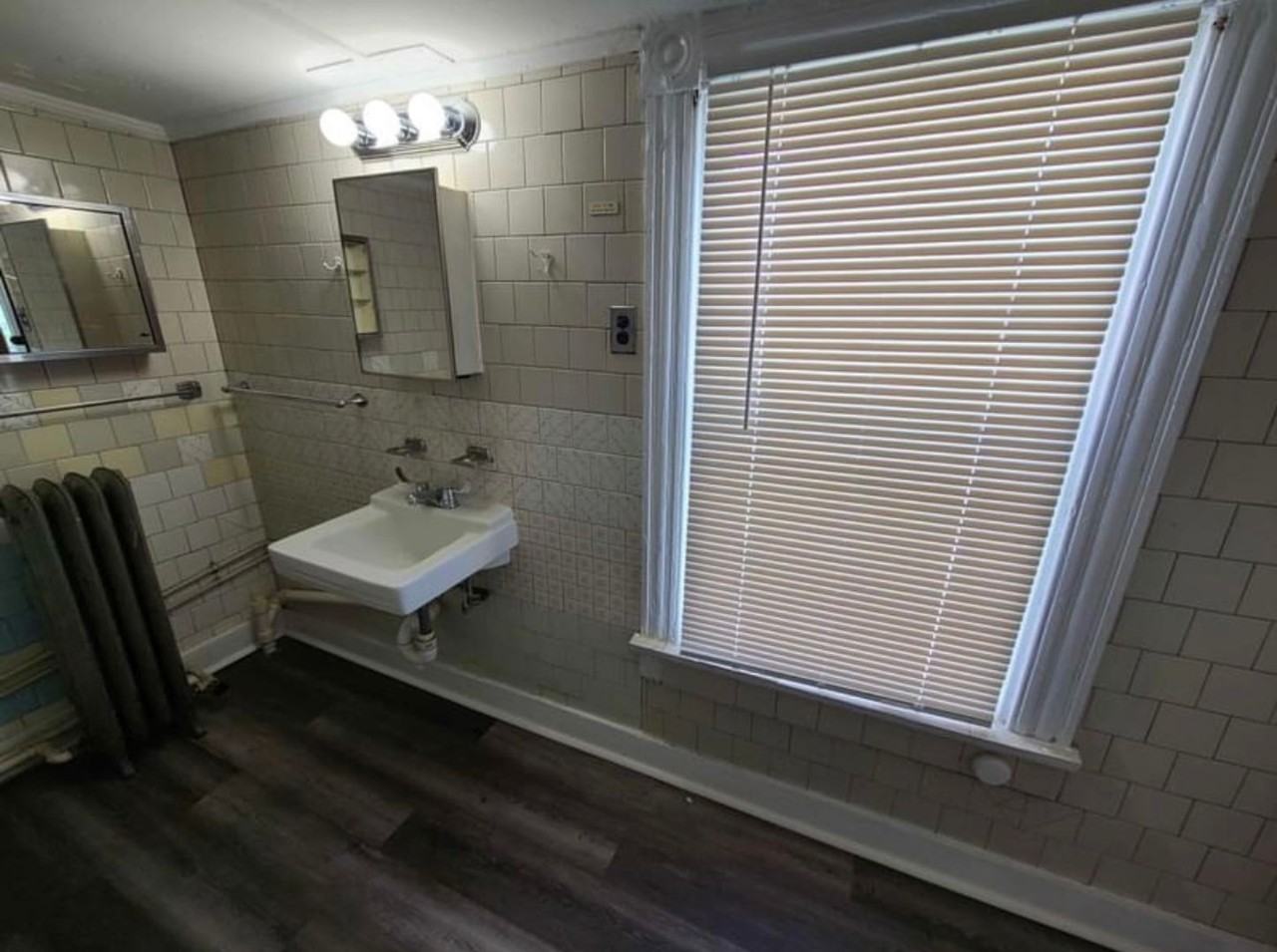 274 S Loudon Ave - Photo 7 of 11