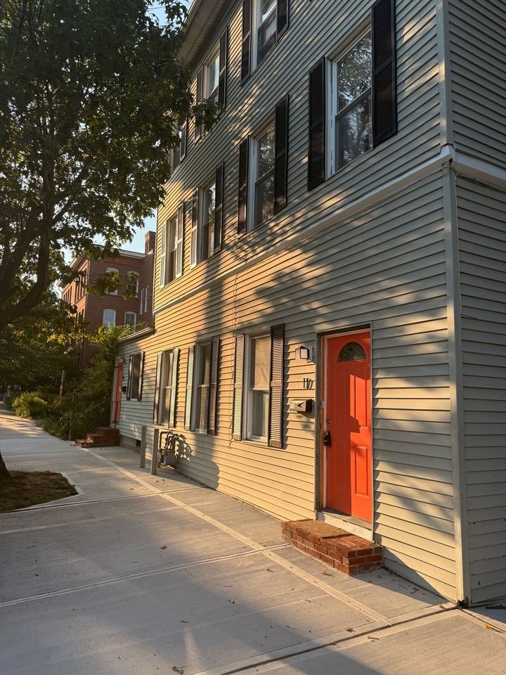 11 Lawrence St - Photo 2 of 9