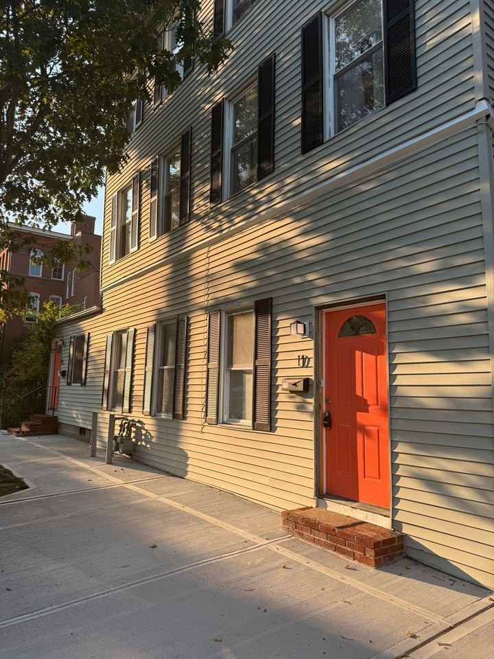 11 Lawrence St - Photo 6 of 9