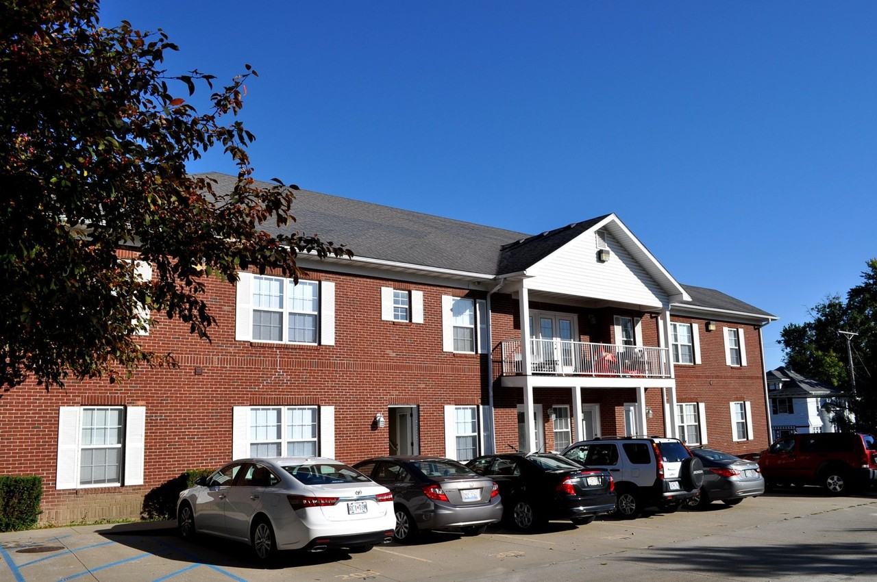 1403 Wilson Avenue - Photo 2 of 48