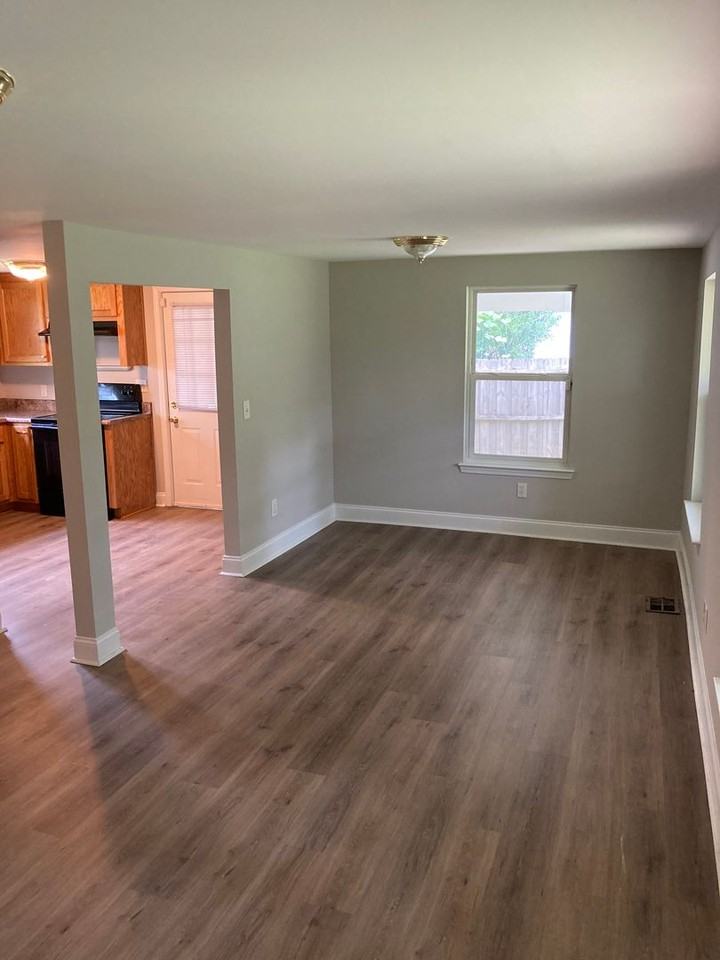 103 Haygood Pl - Photo 3 of 12
