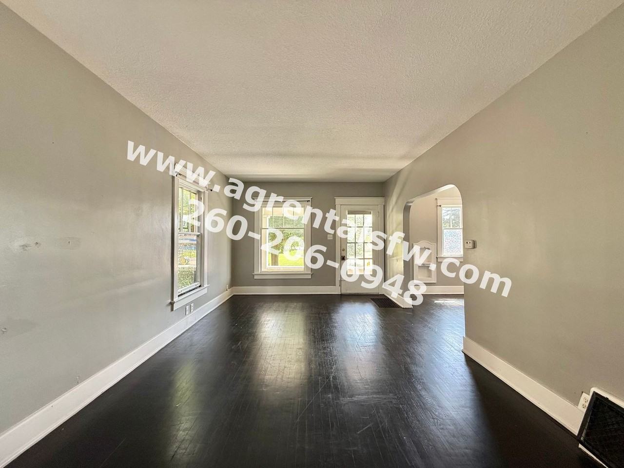 418 Rose Ln - Photo 2 of 17