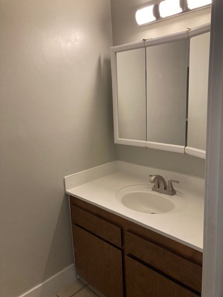 1501 E Shenandoah Dr - Photo 2 of 28