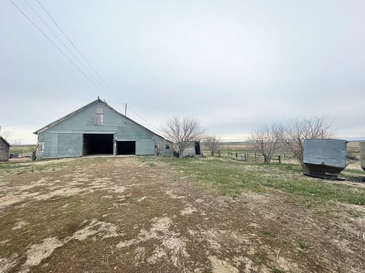 25676 Sd Highway 25 - Photo 2 of 16