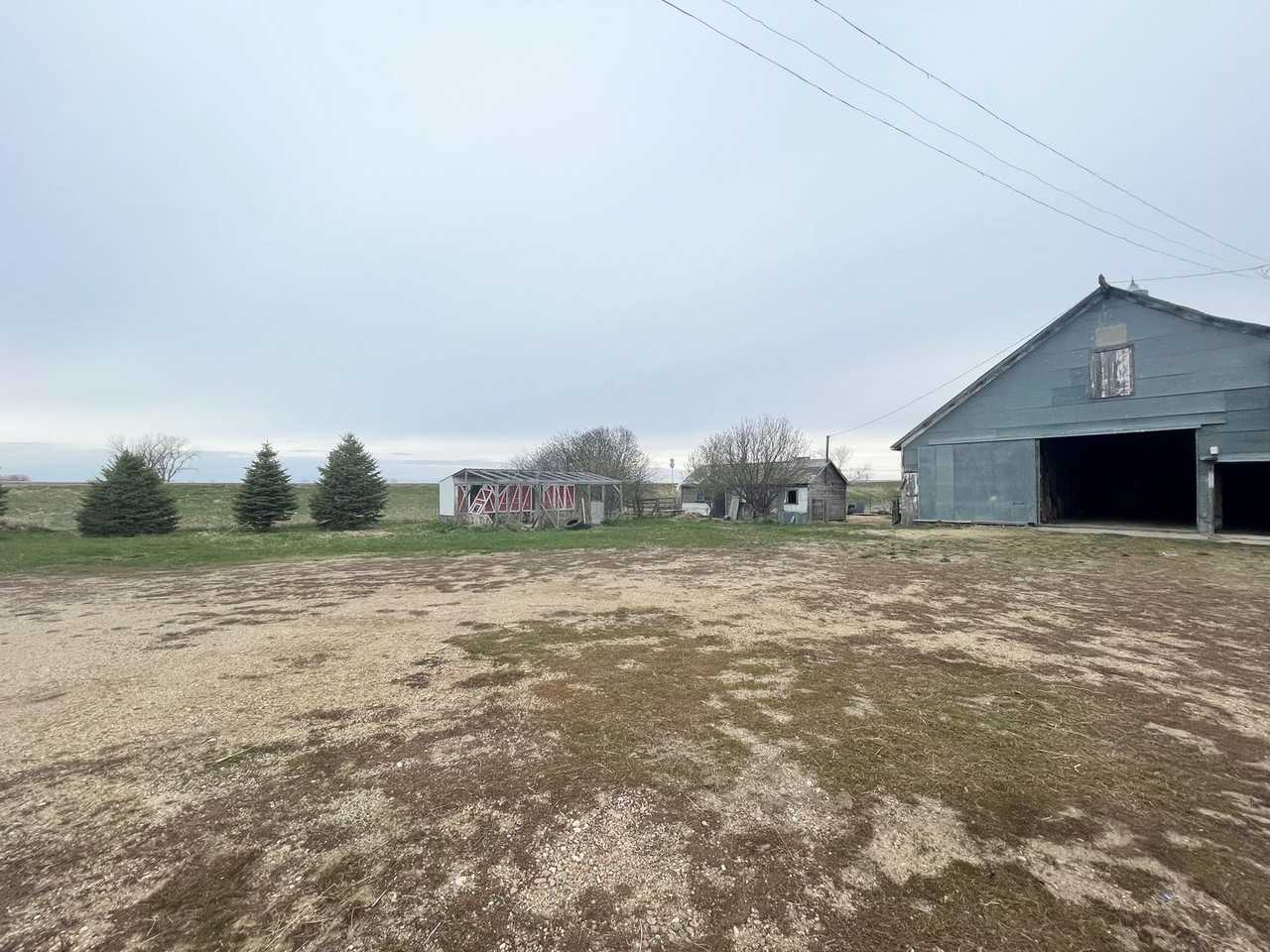 25676 Sd Highway 25 - Photo 3 of 16