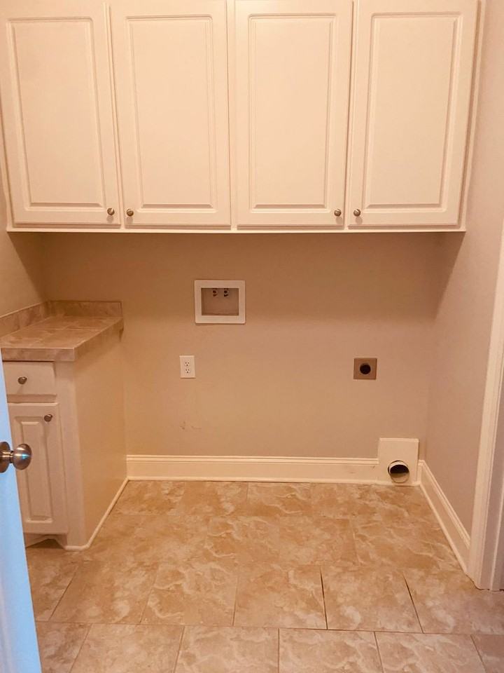 220 Buttonwood Ln - Photo 5 of 14