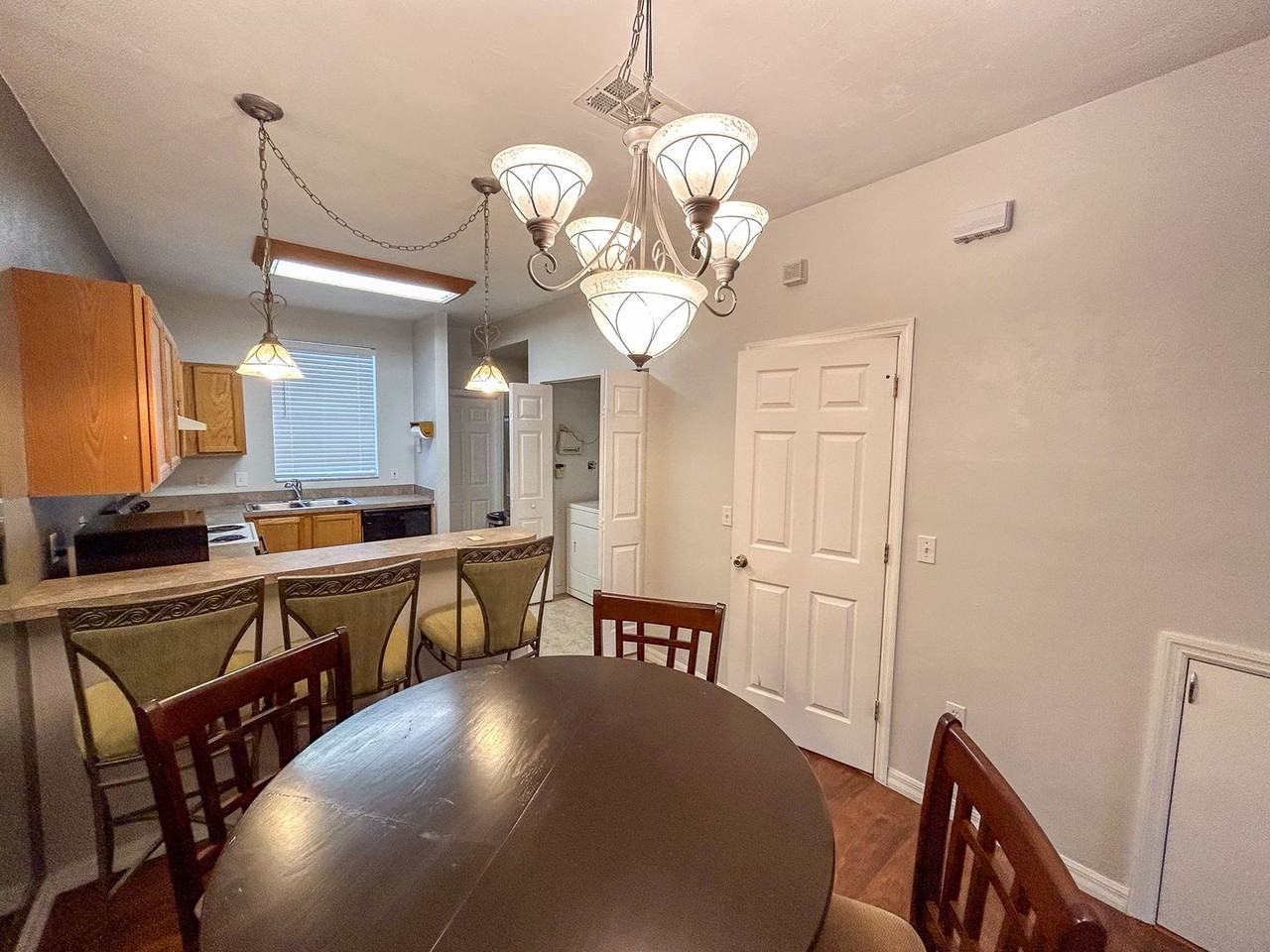 3910 Sw 20th Ave #1403 - Photo 6 of 22