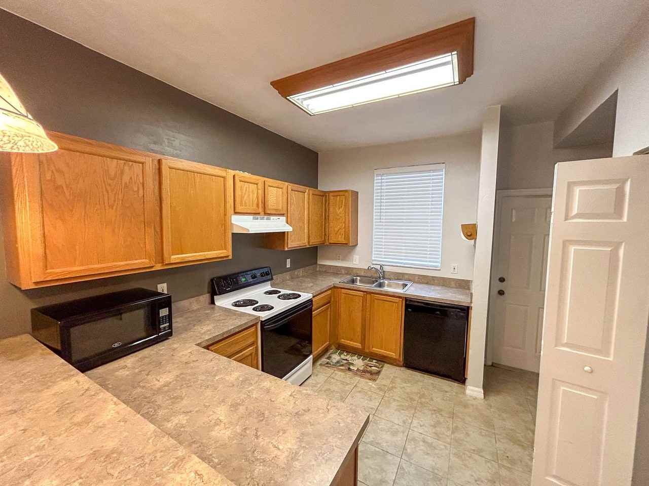 3910 Sw 20th Ave #1403 - Photo 7 of 22