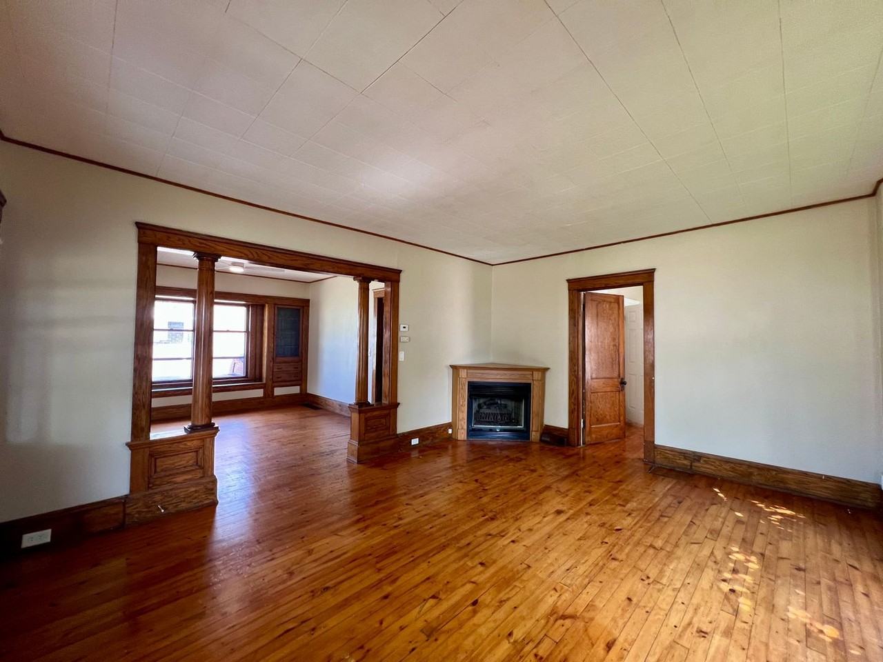 30520 Willowick Dr - Photo 3 of 24