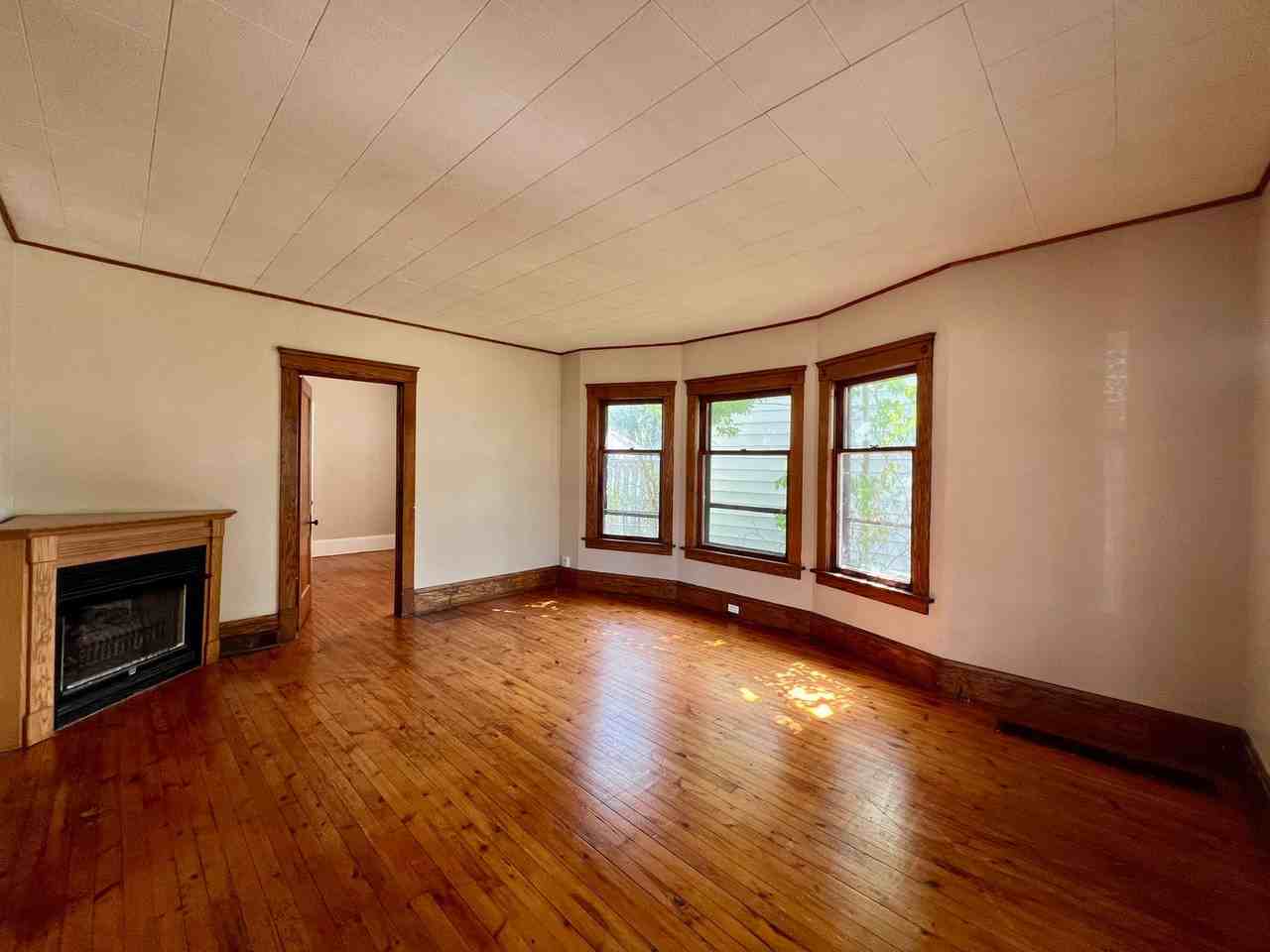 30520 Willowick Dr - Photo 4 of 24